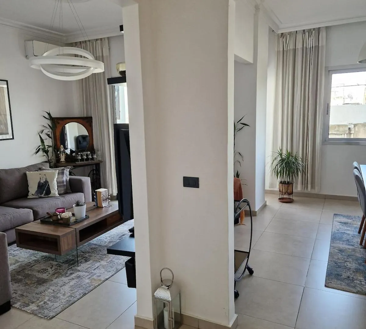Stylish 2 Bedroom Apartment Beirut 0*,